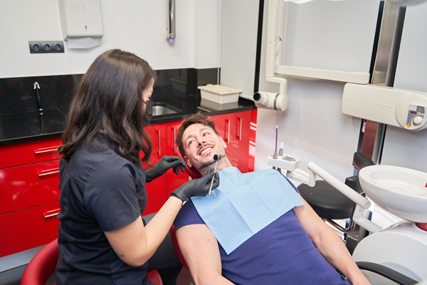 What To Expect During Your First Cosmetic Dentist Visit